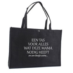 326-Een tas voor wat mama nodig heeft en een beetje extra