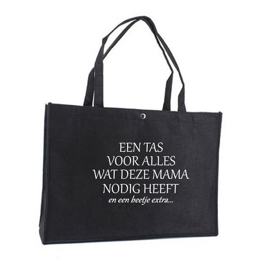 326-Een tas voor wat mama nodig heeft en een beetje extra