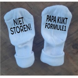 182-Niet storen! Papa kijkt formule1 182-Niet storen! Papa kijkt formule1