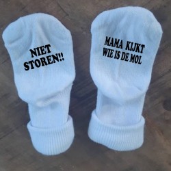 1002 - Niet storen Mama kijkt wie is de mol