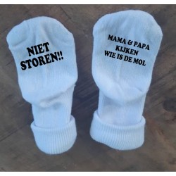 1002 - Niet storen Mama kijkt wie is de mol