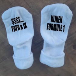 381-Ssst papa en ik kijken formule 1 sokjes