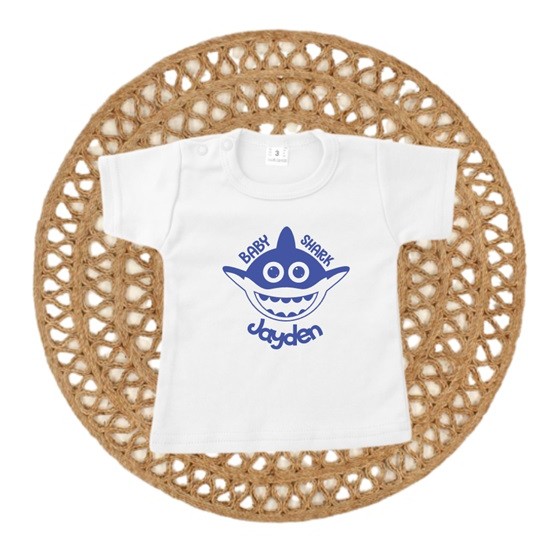 937- Shirtje Baby Shark met naam